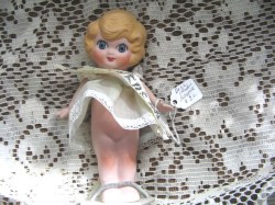BISQ ANN DOLL MAIN_01